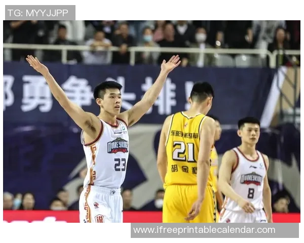 新疆队与同曦队精彩对决回放分析及比赛亮点总结